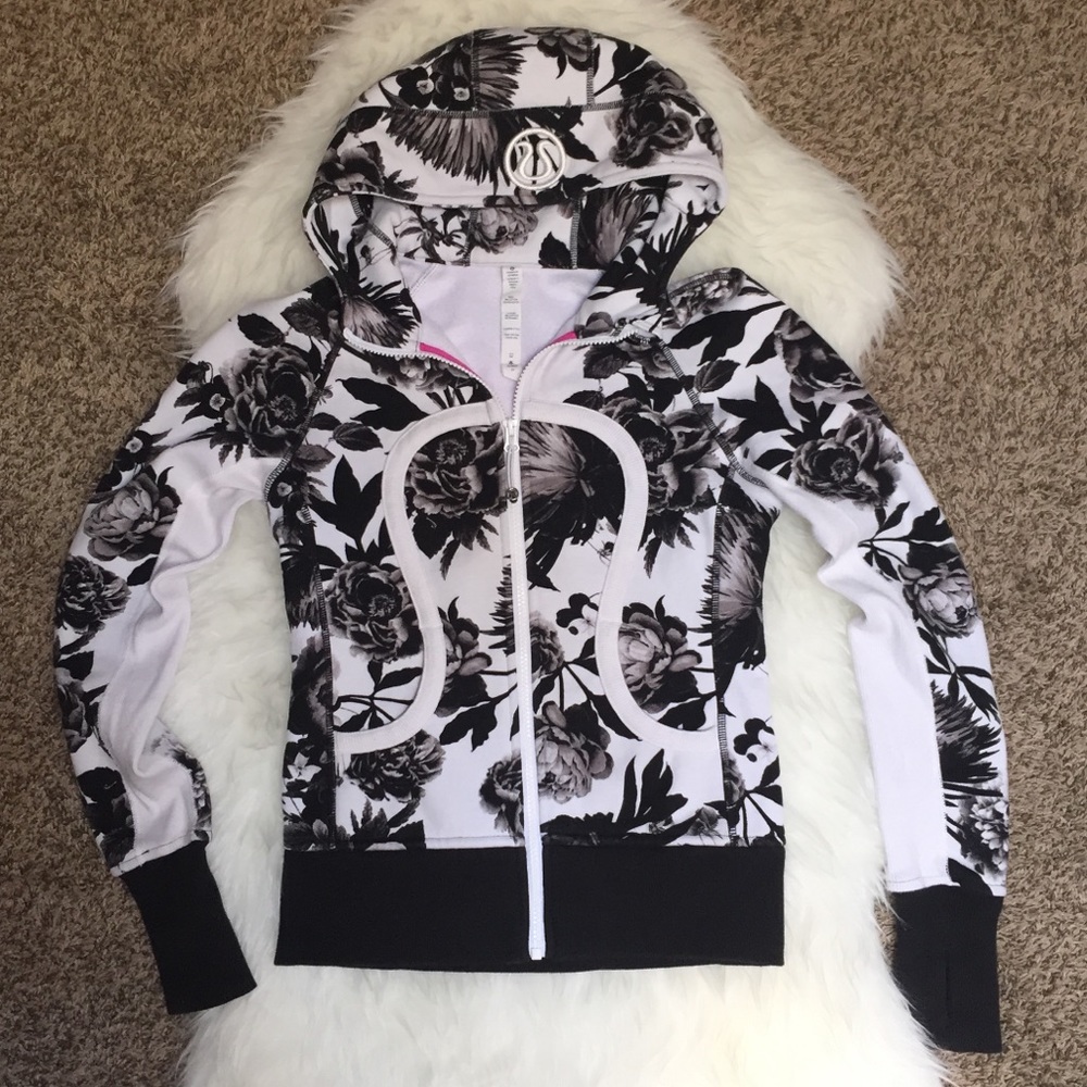 Lululemon Athletica Black and White Botanical Zip-Up Hoodie